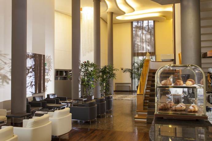 Imagen de los interiores del Hotel Cora, Carate Brianza. Foto 20