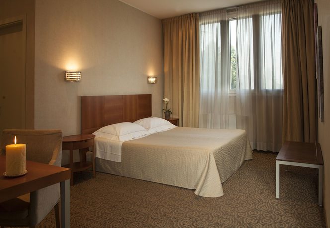 Imagen de la habitación del Hotel Cora, Carate Brianza. Foto 18