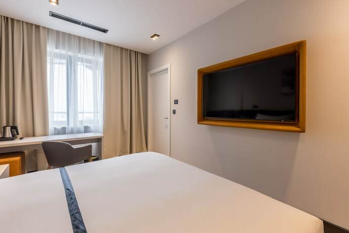 Imagen de la habitación del Hotel Cora. Foto 14