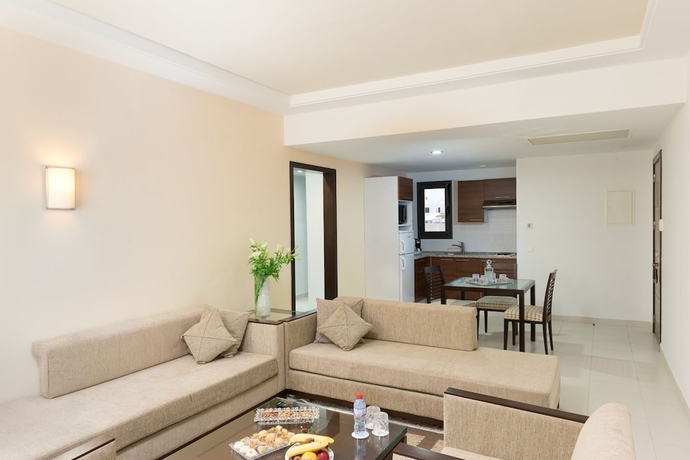 Imagen de la habitación del Hotel Corail Suites. Foto 9