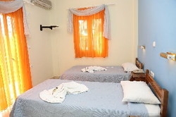 Imagen de la habitación del Hotel Coral, Agios Isidorus. Foto 4