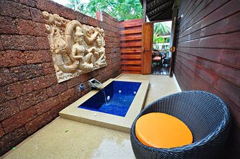 Imagen de la habitación del Hotel Coral Bangsaphan. Foto 5