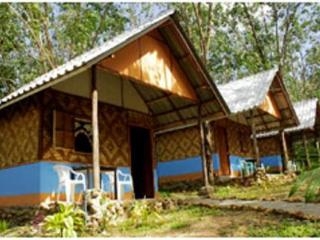 Imagen general del Hotel Coral Bay Resort Koh Jum. Foto 12