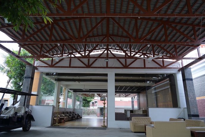 Imagen de los interiores del Hotel Coral Beach Resort. Foto 17