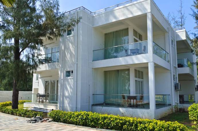 Imagen de la habitación del Hotel Coral Beach Resort. Foto 12