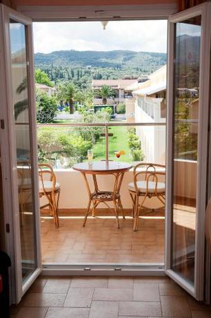 Imagen de la habitación del Hotel Coral Beach, Roda. Foto 10