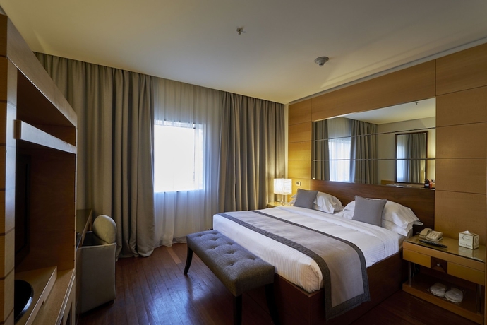 Imagen de la habitación del Hotel Coral Beach and Resort Beirut. Foto 13