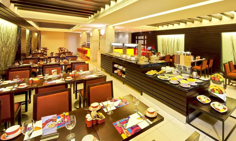 Imagen del bar/restaurante del Hotel Coral Beirut Al Hamra. Foto 2