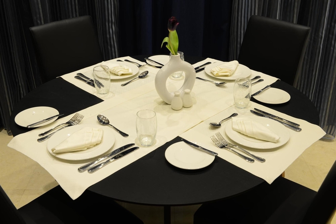 Imagen de la habitación del Hotel Coral Beirut Al Hamra. Foto 7