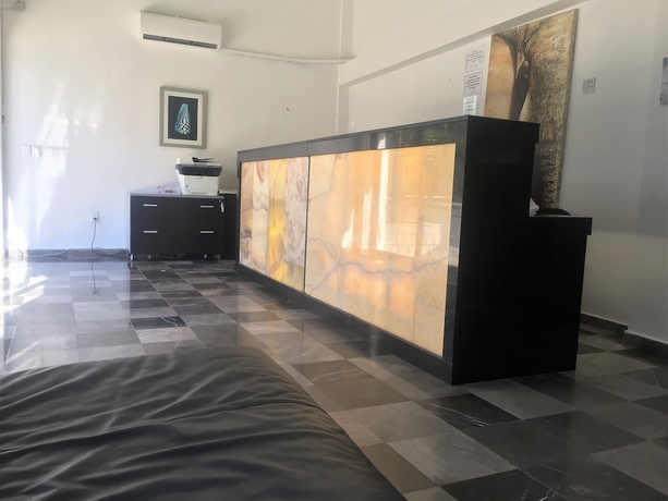 Imagen de los interiores del Hotel Coral Blue Beach Condo. Foto 17