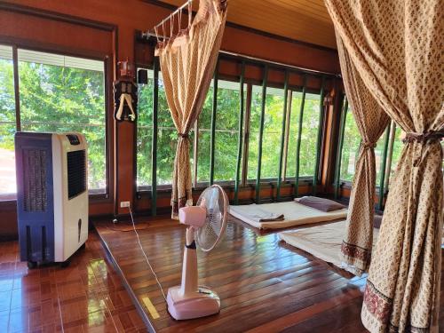 Imagen de la habitación del Hotel Coral Bungalows, Ban Haad Rin. Foto 18