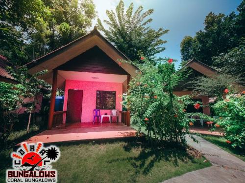 Imagen de la habitación del Hotel Coral Bungalows, Ban Haad Rin. Foto 19