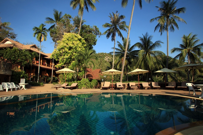 Imagen de la piscina del Hotel Coral Cliff Beach Resort Samui. Foto 9