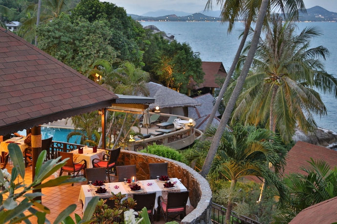 Imagen del bar/restaurante del Hotel Coral Cliff Beach Resort Samui. Foto 3