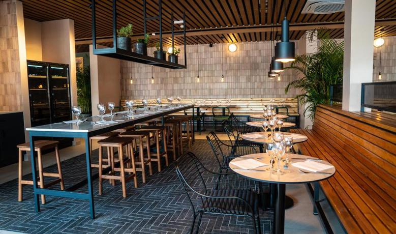 Imagen del bar/restaurante del Hotel Coral Cotillo Beach. Foto 3