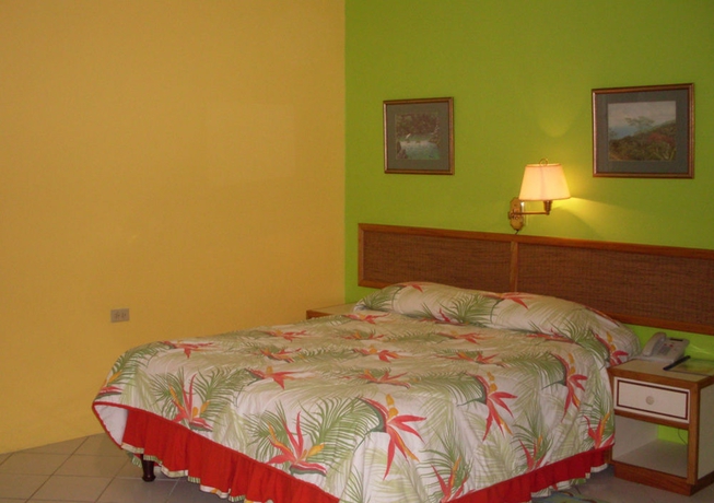 Imagen de la habitación del Hotel Coral Cove Marina. Foto 3