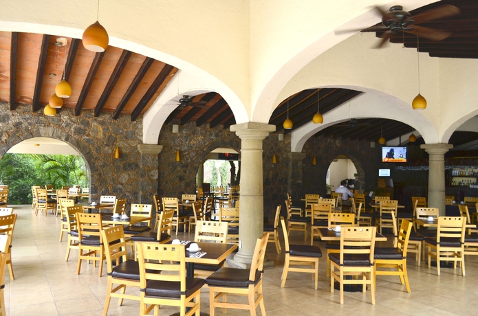 Imagen del bar/restaurante del Hotel Coral Cuernavaca Resort and Spa. Foto 4