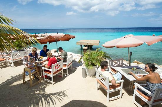 Imagen del bar/restaurante del Hotel Coral Estate Luxury Resort. Foto 2