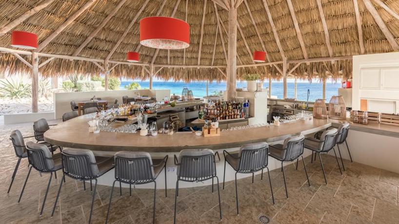 Imagen del bar/restaurante del Hotel Coral Estate Luxury Resort. Foto 3