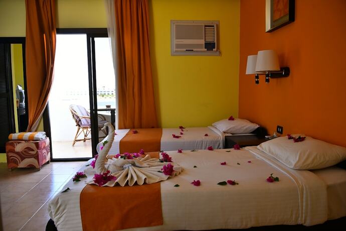 Imagen general del Hotel Coral Garden Beach Resort. Foto 5