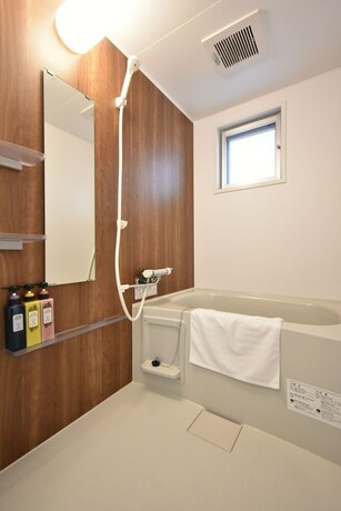 Imagen de la habitación del Hotel Coral Gate In Kume. Foto 25