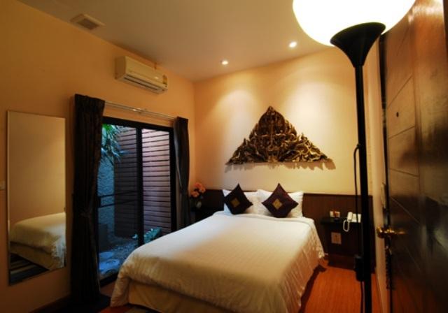 Imagen de la habitación del Hotel Coral Grand Place Bangkok. Foto 1