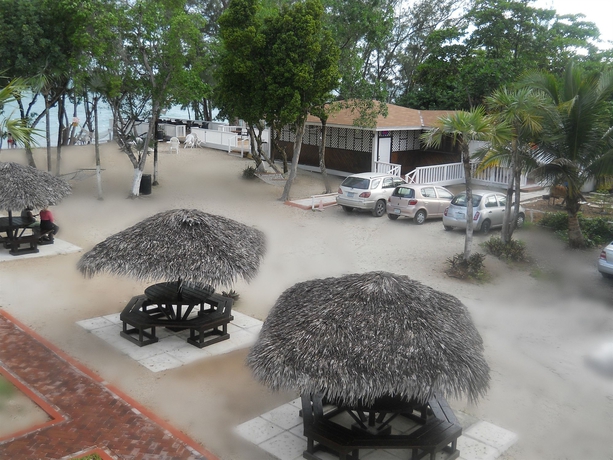 Imagen de los exteriores del Hotel Coral Harbour Beach House and Villas. Foto 13