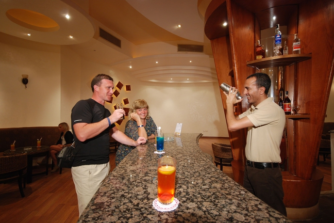 Imagen del bar/restaurante del Hotel Coral Hills Resort Marsa Alam - All Inclusive. Foto 5