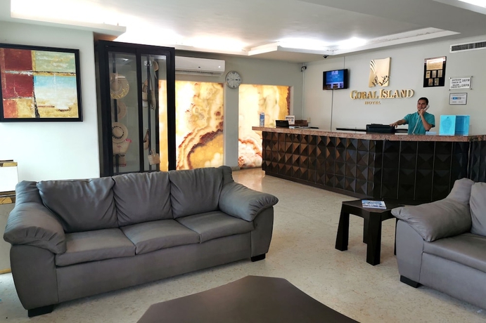 Imagen de los interiores del Hotel Coral Island. Foto 19