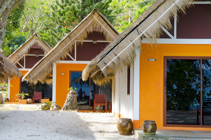 Imagen de los exteriores del Hotel Coral Island Resort. Foto 11