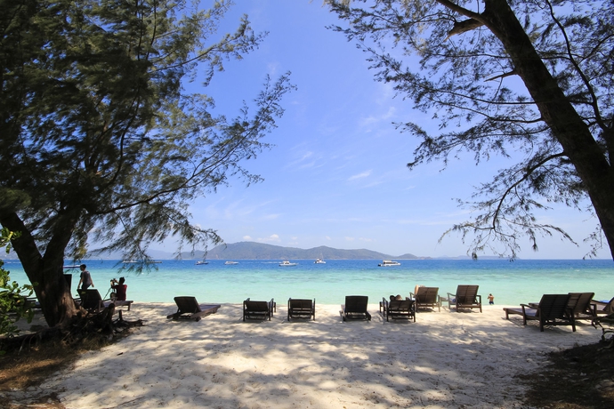 Imagen de los exteriores del Hotel Coral Island Resort. Foto 13