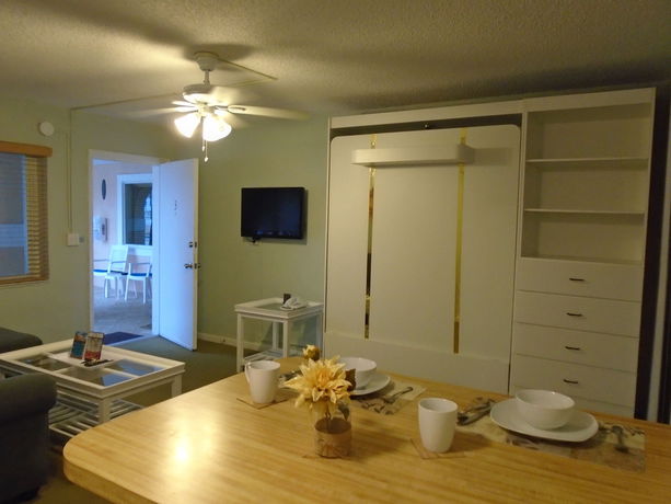 Imagen de la habitación del Hotel Coral Key Inn. Foto 6