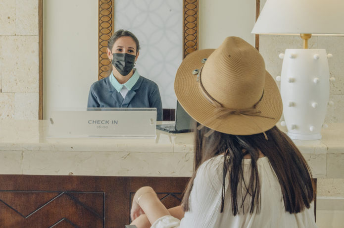 Imagen de los interiores del Hotel Coral Level at Iberostar Selection Esmeralda. Foto 5