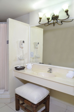 Imagen de la habitación del Hotel Coral Mist Beach. Foto 5