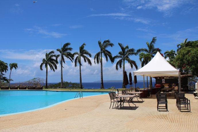 Imagen de la piscina del Hotel Coral Ocean Resort. Foto 17