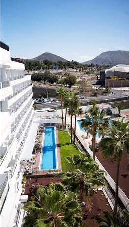 Imagen de la piscina del Hotel Coral Ocean View (only Adults). Foto 17