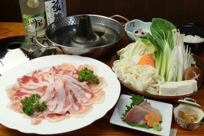 Imagen del bar/restaurante del Hotel Coral Palms. Foto 7