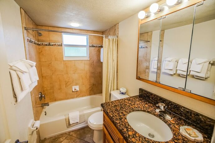 Imagen general del Hotel Coral Reef Beach Resort By Vri Americas. Foto 7