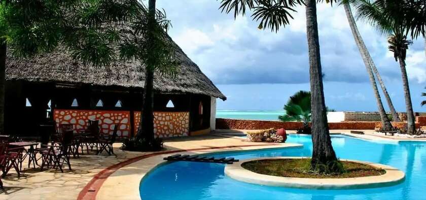 Imagen general del Hotel Coral Reef Beach Resort. Foto 6