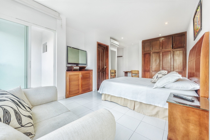 Imagen de la habitación del Hotel Coral Reef. Foto 8