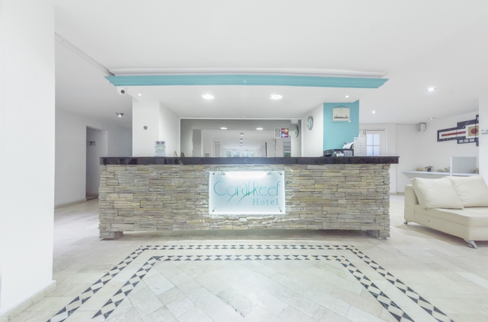 Imagen de los interiores del Hotel Coral Reef. Foto 19