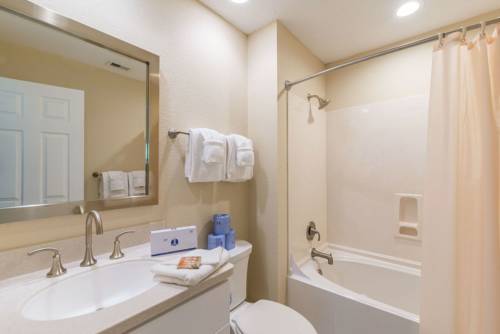 Imagen de la habitación del Hotel Coral Reef Resort. Foto 3