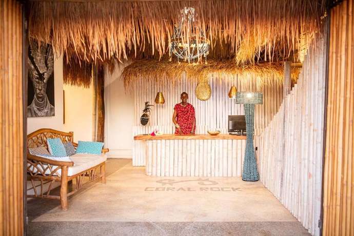 Imagen de los interiores del Hotel Coral Rocks and Restaurant. Foto 19