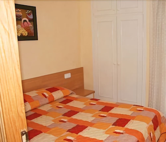 Imagen de la habitación del Hotel Coral, San Feliu de Guixols. Foto 10