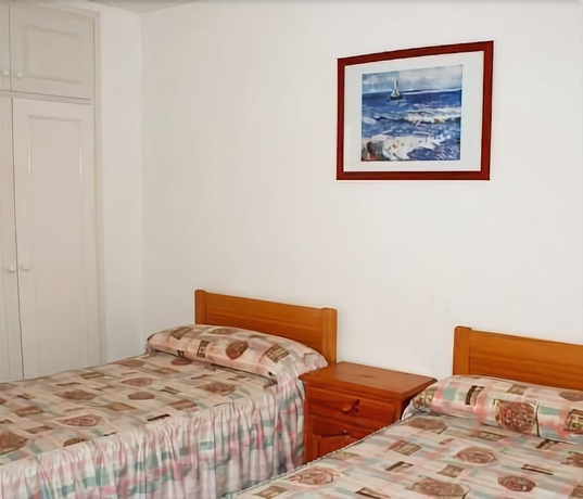 Imagen de la habitación del Hotel Coral, San Feliu de Guixols. Foto 13