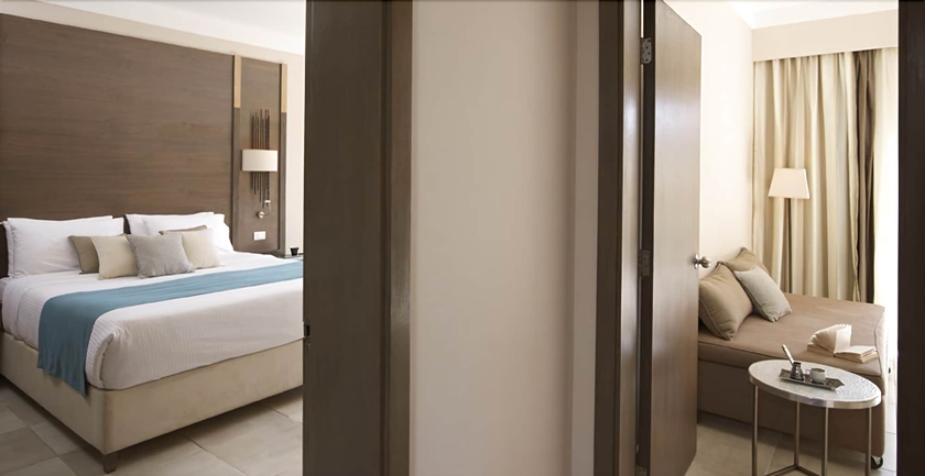 Imagen de la habitación del Hotel Coral Sea Aqua Club. Foto 14