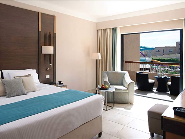 Imagen de la habitación del Hotel Coral Sea Aqua Club. Foto 17