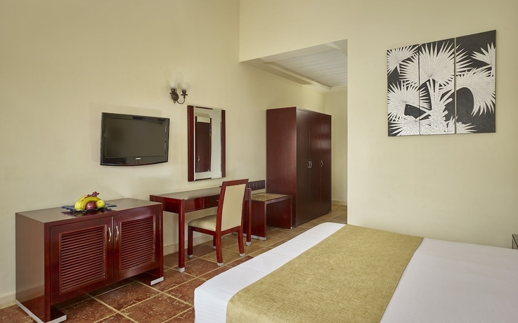 Imagen de la habitación del Hotel Coral Sea Beach and Aqua Park. Foto 1