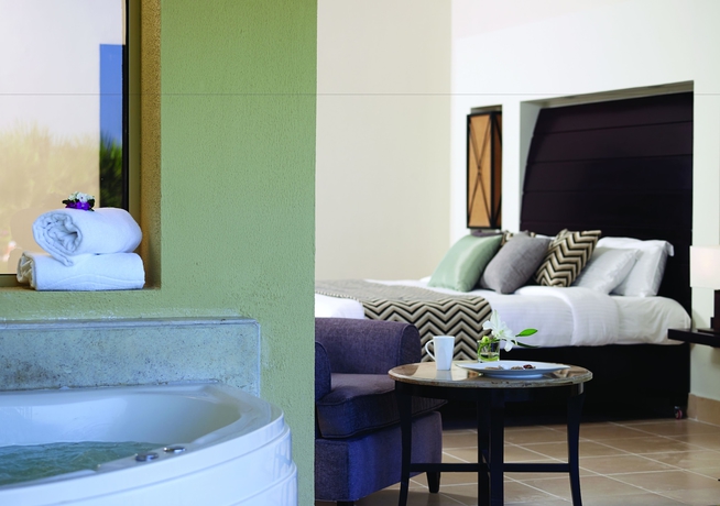 Imagen de la habitación del Hotel Coral Sea Holiday Resort and Aqua Park. Foto 7