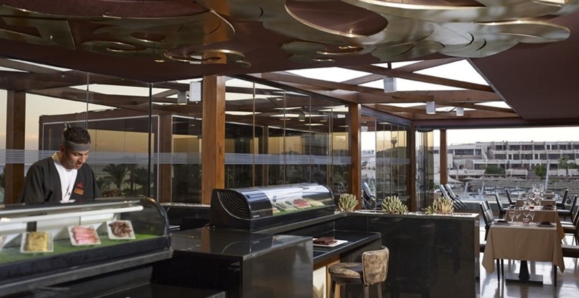 Imagen del bar/restaurante del Hotel Coral Sea Imperial coral Sea Sensatori. Foto 4